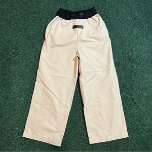 Fear Of God Essential Beige Pants 9’ Waist X Out seam 30’ X In seam 20’ Size 8